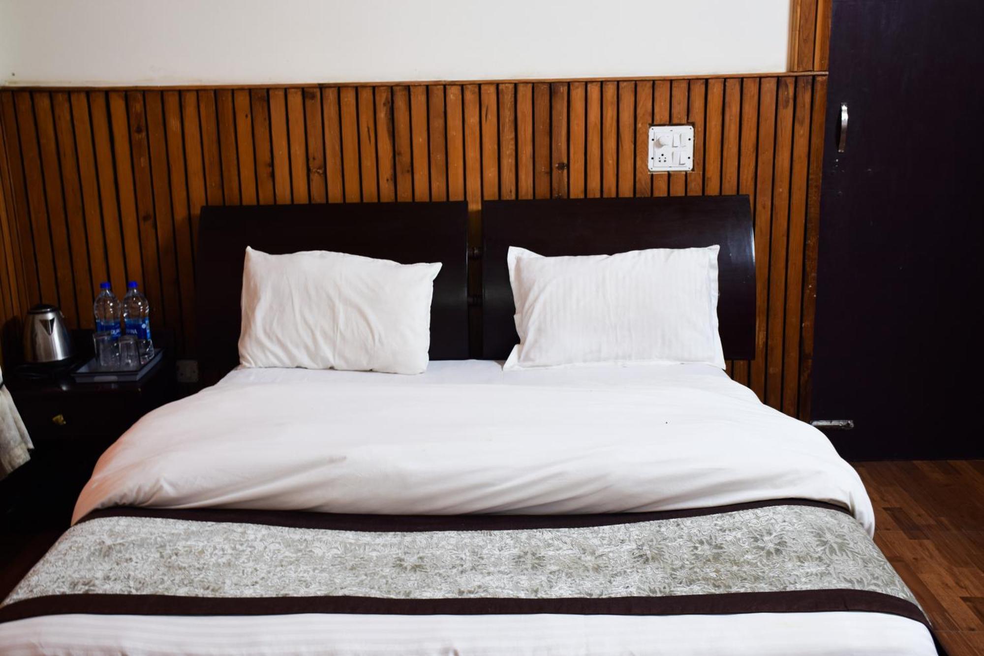 The Canadian Woods Resort Nainital Bilik gambar